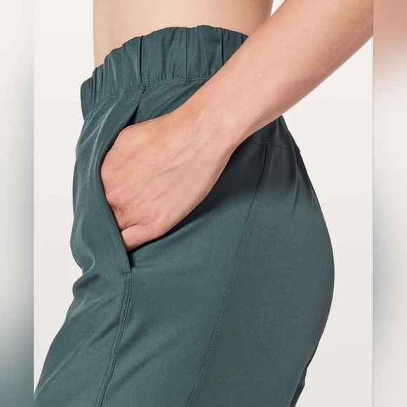 Lululemon Next Move Crop *23" Size 6 Color Gravity Pockets Lightweight - Picture 5 of 16
